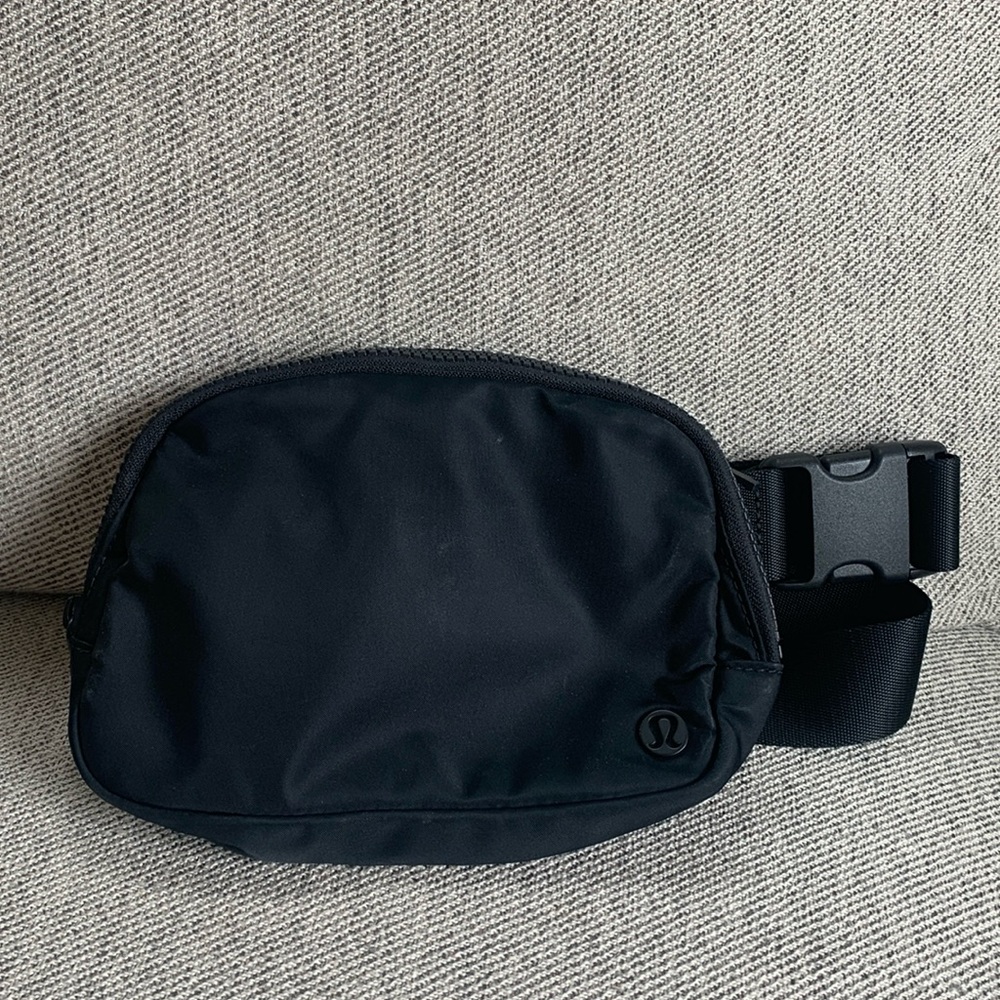 Lulu lemon Everywhere Belt Bag